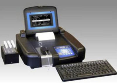 Analyseur de biochimie semi-automatique de paillasse Stat Fax® 3300 